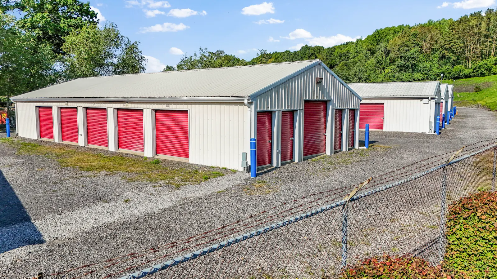 Student Storage with Month-to-Month Leases - UrbanLock Scranton UrbanLock self-storage facility in Scranton offering month-to-month flexible leases for students, with secure gated units and easy drive-up access